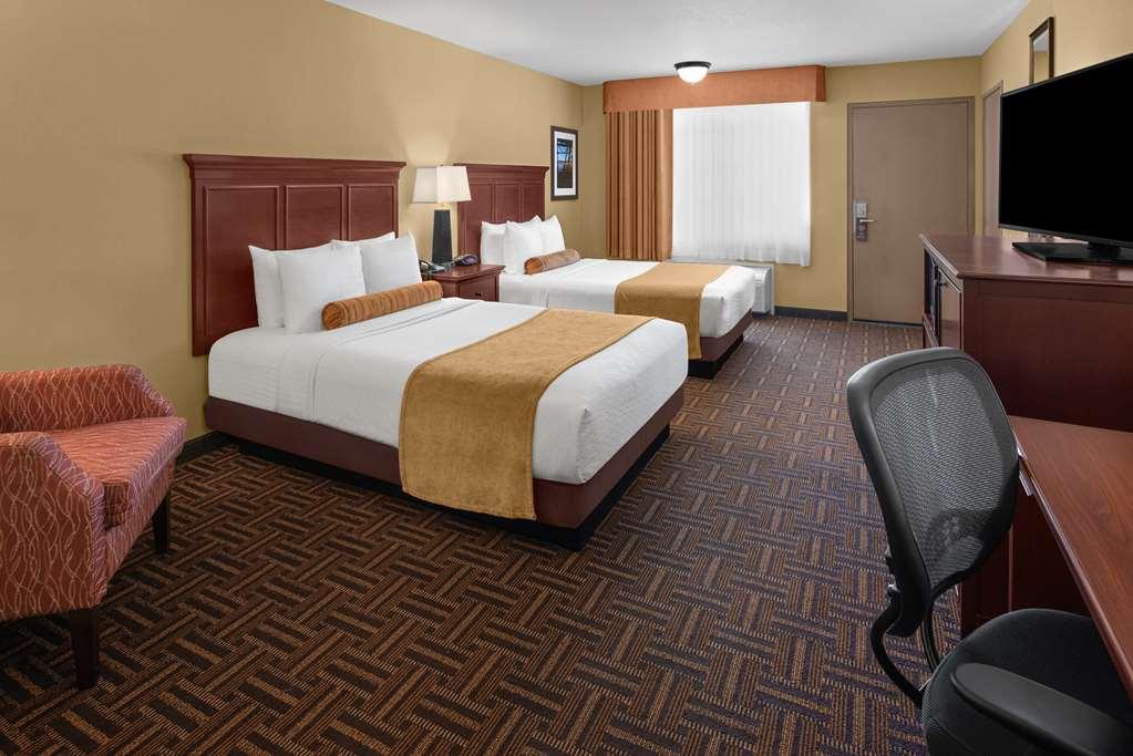 Best Western Plus Redondo Beach Inn Exterior photo