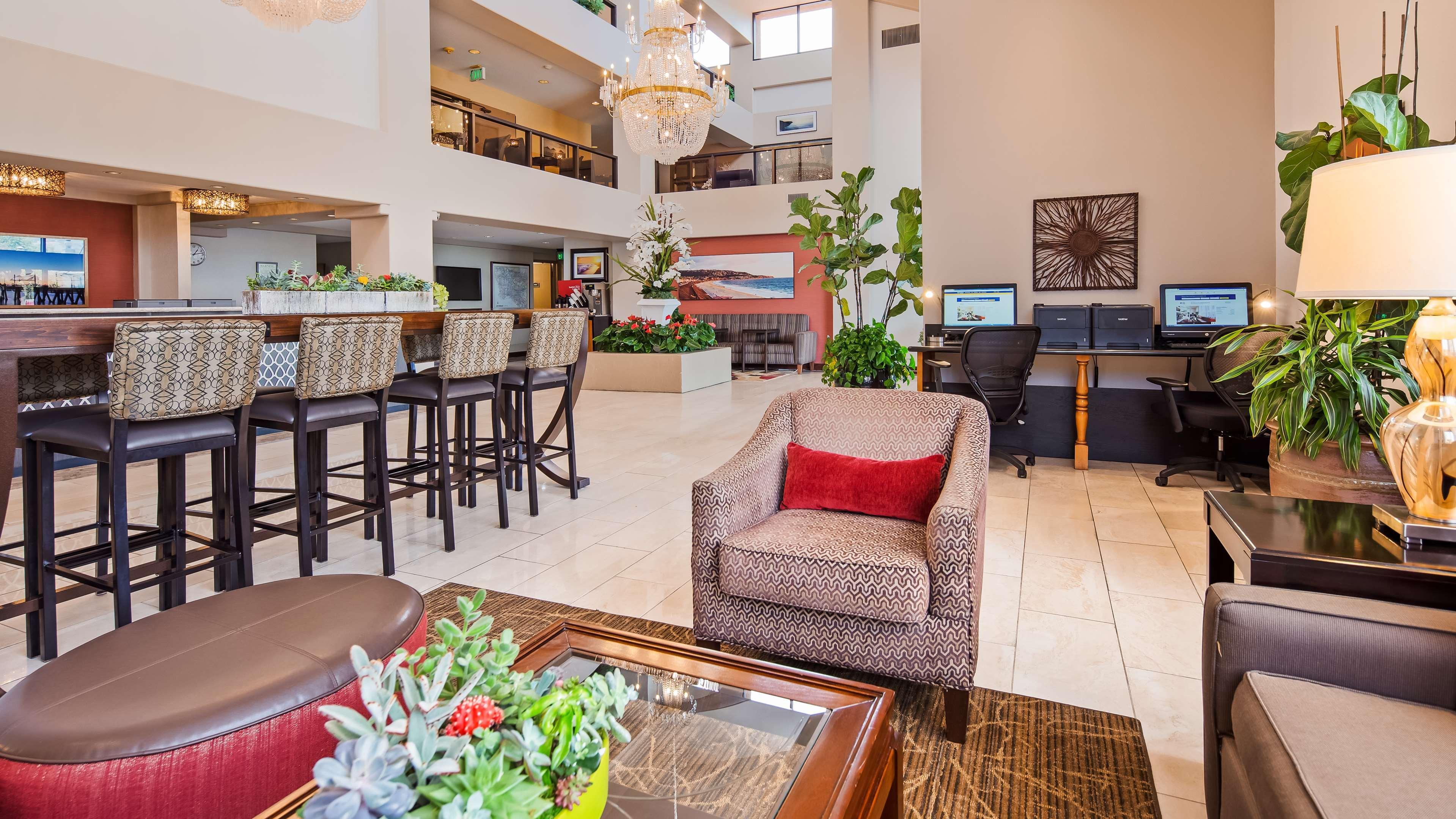 Best Western Plus Redondo Beach Inn Exterior photo