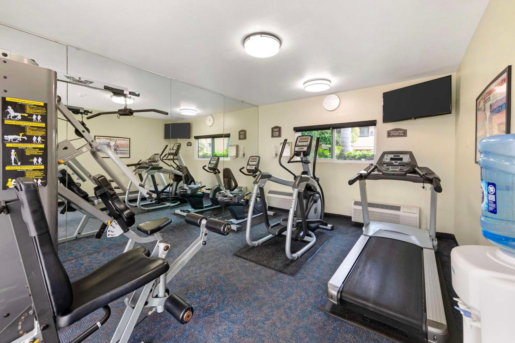 Best Western Plus Redondo Beach Inn Exterior photo