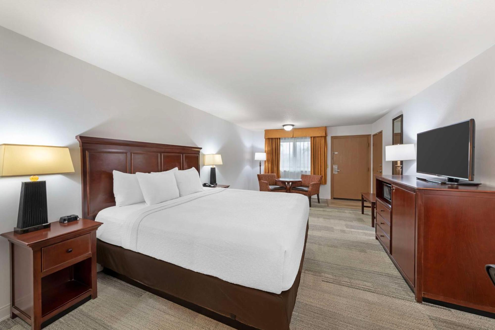 Best Western Plus Redondo Beach Inn Exterior photo