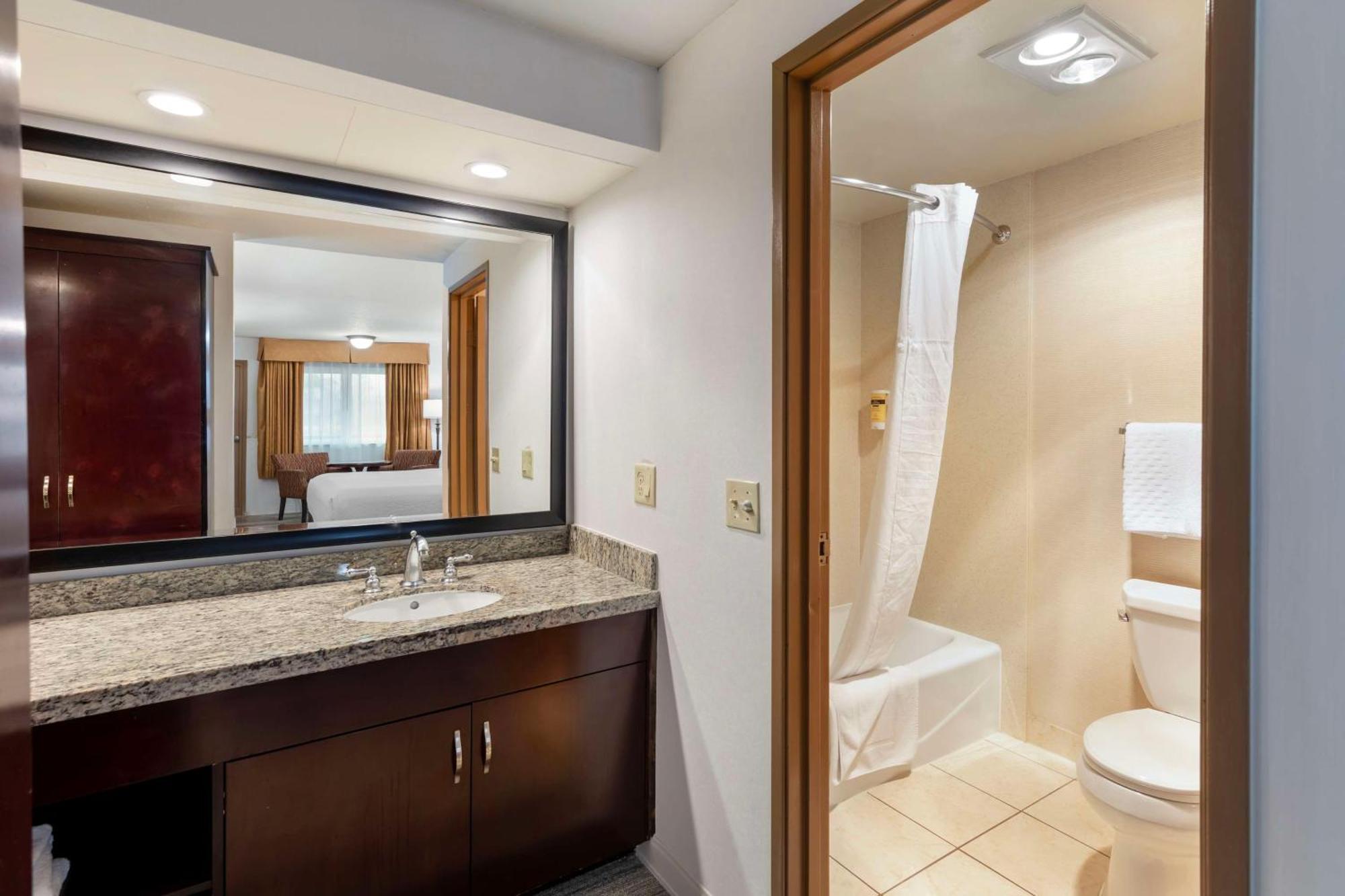 Best Western Plus Redondo Beach Inn Exterior photo