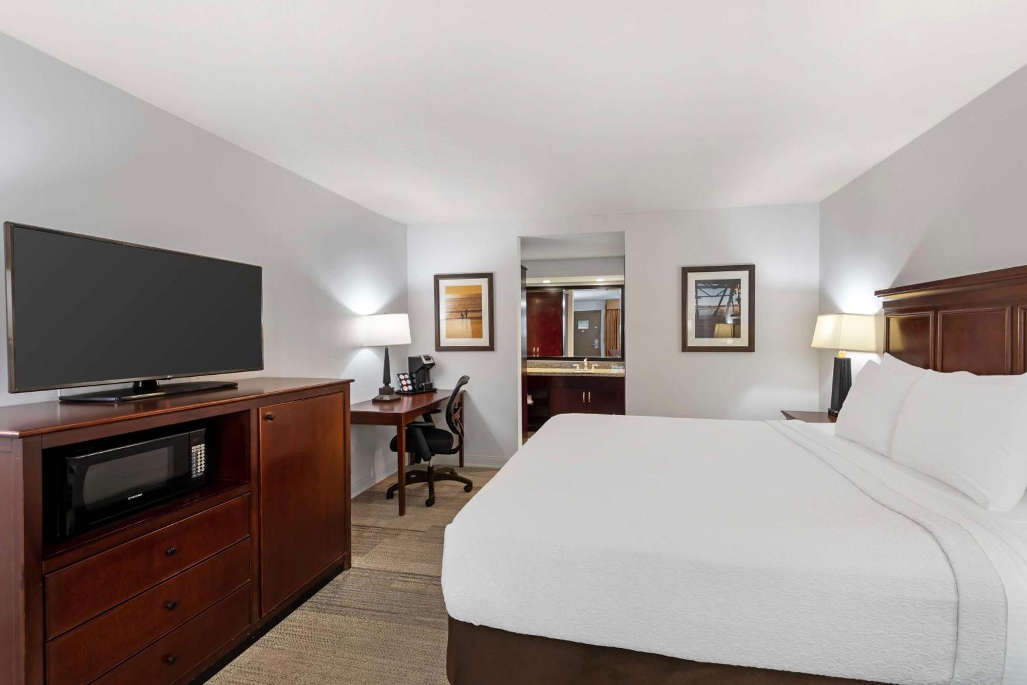 Best Western Plus Redondo Beach Inn Exterior photo