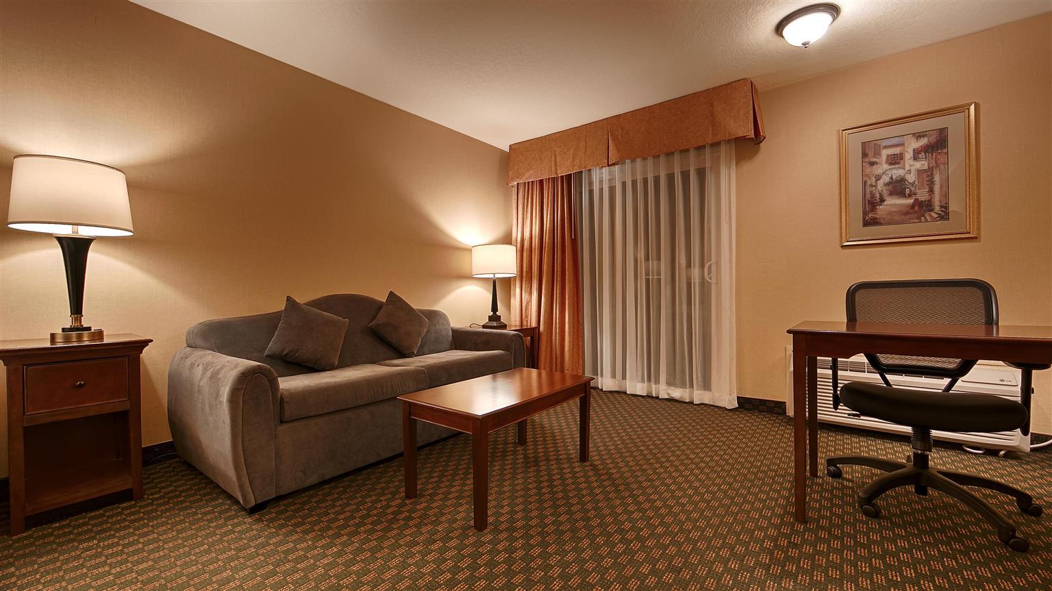 Best Western Plus Redondo Beach Inn Exterior photo