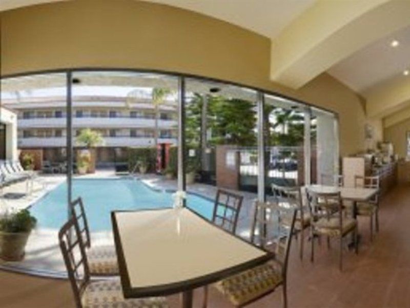 Best Western Plus Redondo Beach Inn Exterior photo